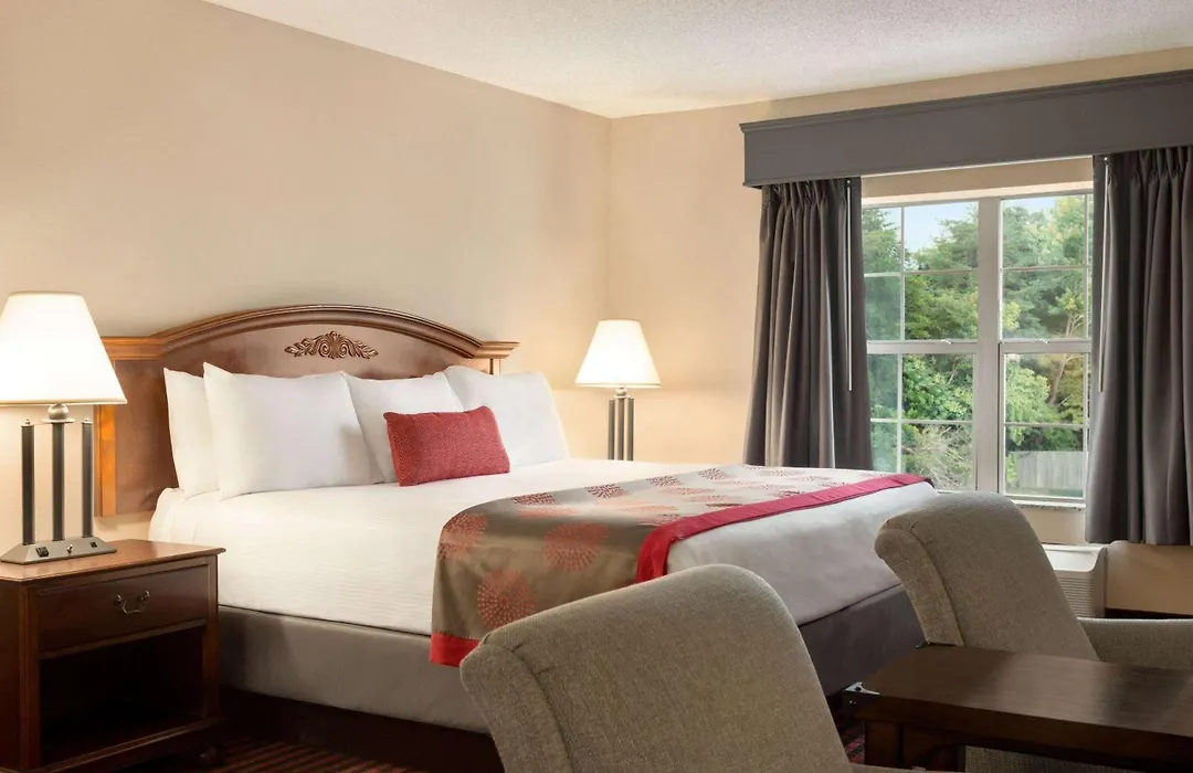 Ramada By Wyndham Pigeon Forge North-1