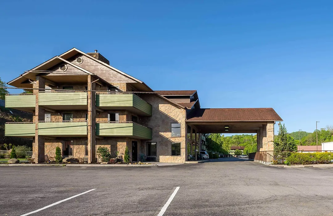 Days Inn By Wyndham Pigeon Forge South-1