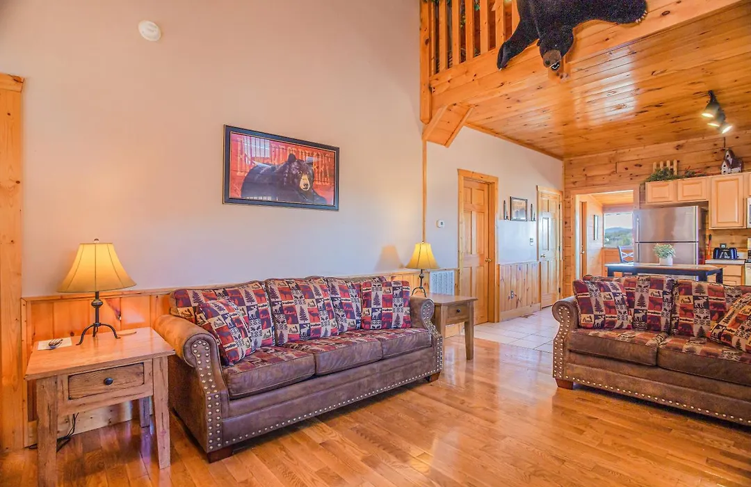 Steps From Pkwy! Hot Tub~Pool Access~Fast Wifi-1