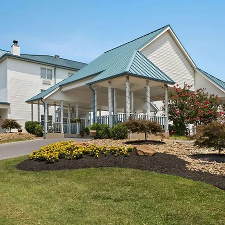 Ramada By Wyndham Pigeon Forge North-2