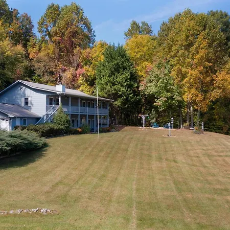 Ole Smoky Bnb - Game Room, Hot Tub, Mtn Views!-2