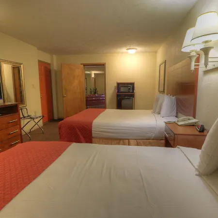 Days Inn By Wyndham Pigeon Forge South-2