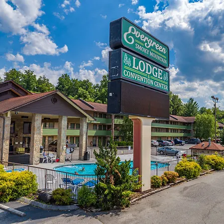 Days Inn By Wyndham Pigeon Forge South-3